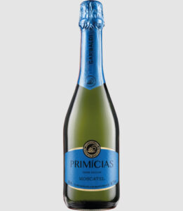 Espumante Garibaldi Primicias Moscatel branco 660ml