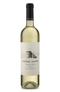 Esteban Martín D.O. Cariñena Chardonnay Macabeo Blanco 750ml
